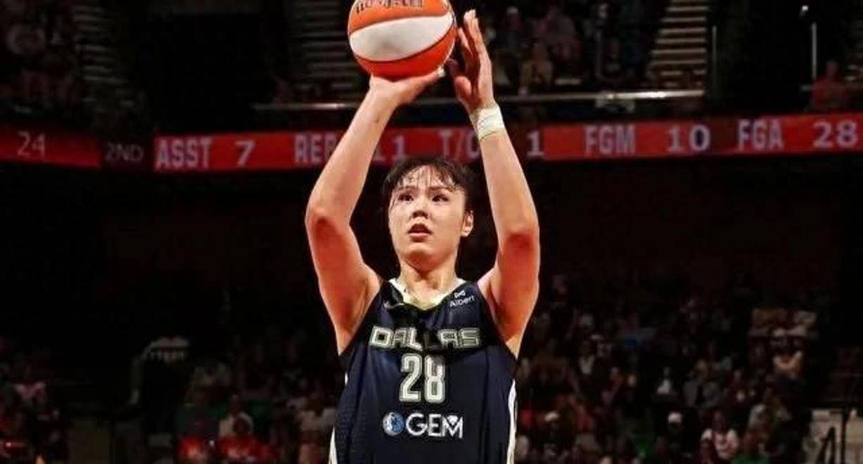 李月汝战旧主砍两双4记三分创WNBA生涯新高